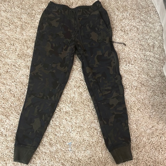 NIKE tech women’s joggers - Picture 1 of 5